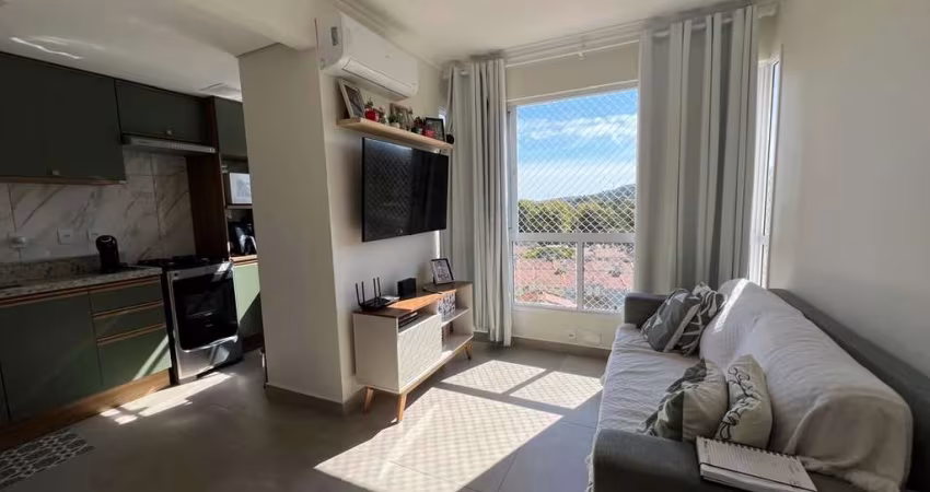 Apartamento no bairro Cavalhada 2 dormitórios , vaga coberta, portaria 24 horas.