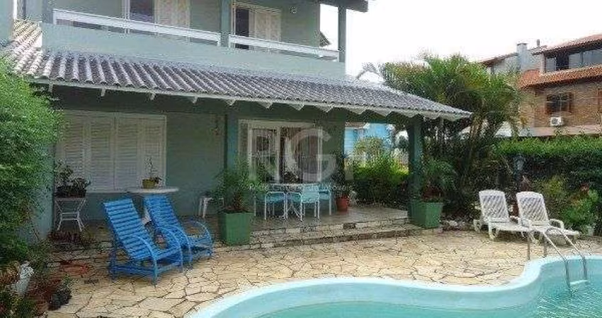 Casa para Venda - 285m², 3 dormitórios, sendo 1 suites, 4 vagas - Bahamas