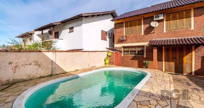 Casa sobrado na zona norte de 3 dormitórios 3 vagas e piscina