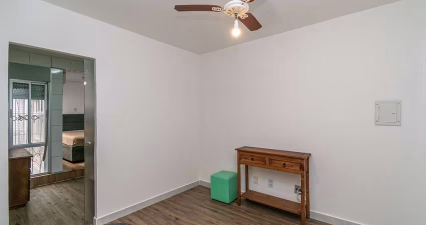 Ótimo apartamento c/1 dormitório no bairro Cidade Baixa, entrar e morar.