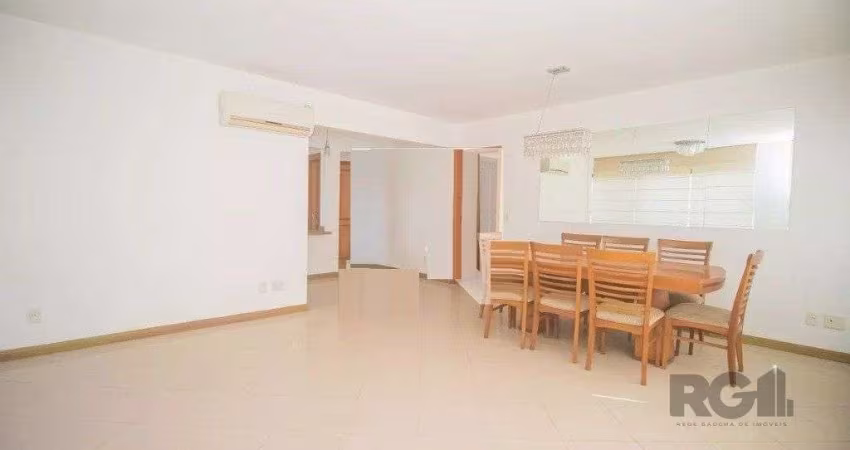 Vende-se amplo e ensolarado apartamento 3 dorm com suíte - 93m² - Bairro Petrópolis