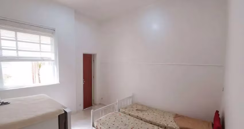 Vende-se apartamento de um 1 dormitório - 25m² - Floresta