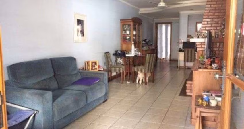 Casa para Venda - 280m², 3 dormitórios, sendo 1 suites, 3 vagas - Bela Vista