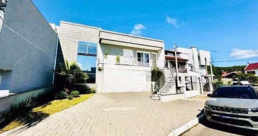 Casa sobrado de 3 dormitórios e 4 vagas