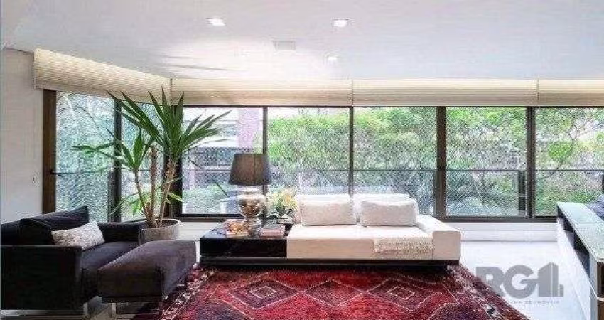 Apartamento de 192m² com 3 Suítes, 3 Vagas e Móveis Planejados de Alto Padrão Próximo à Praça da Encol