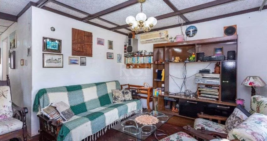Casa para Venda - 93m², 4 dormitórios, sendo 1 suites, 4 vagas - Jardim Leopoldina