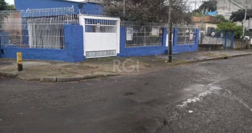 Casa para Venda - 90m², 3 dormitórios, sendo 1 suites, 1 vaga - Passo das Pedras
