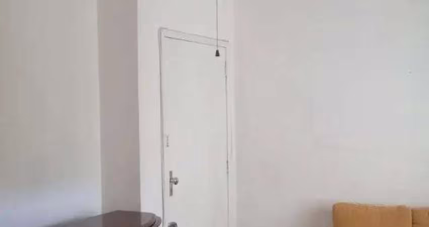 Apartamento com 03 dormitórios com vaga