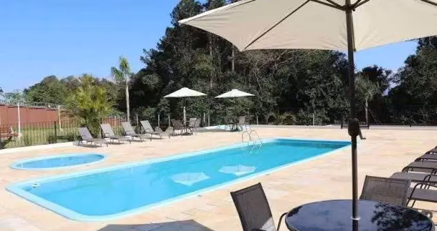 Casa de condomínio com 2 quartos e 2 vagas à venda, 66m² - formoza