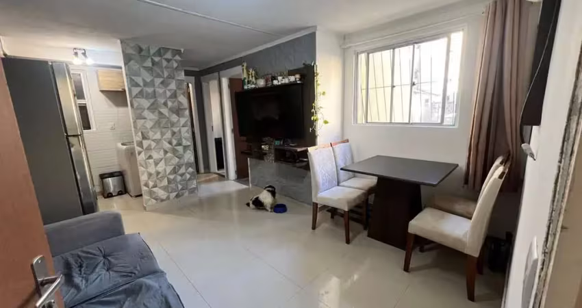 Apartamento térreo com 2 dormitórios semi mobiliado