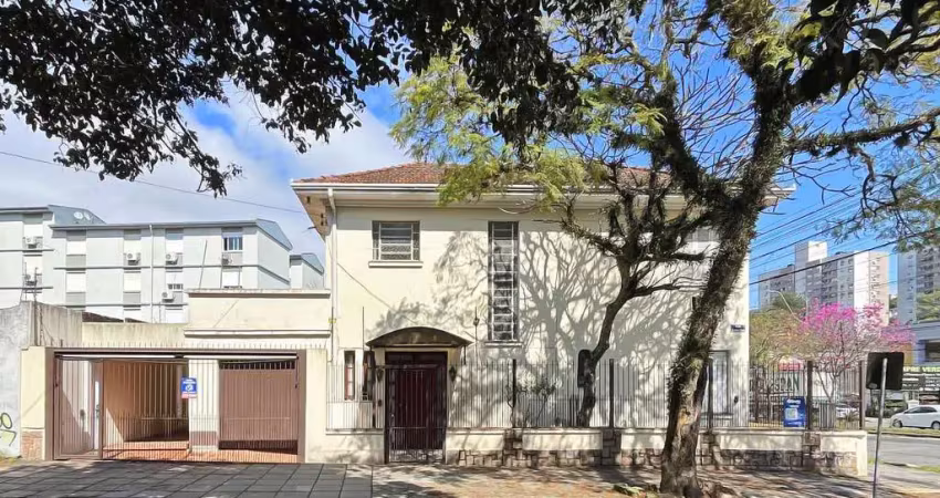 Casa com 3 quartos à venda na Avenida Teresópolis, 3470, Teresópolis, Porto Alegre