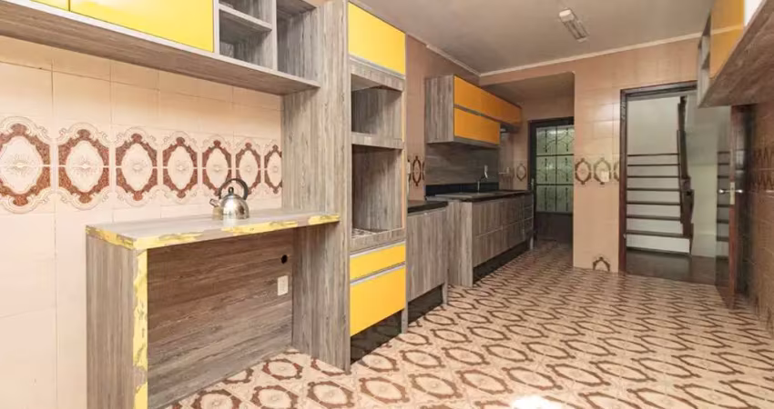 Casa com 4 quartos à venda na Rua Fernando Osório, 235, Teresópolis, Porto Alegre