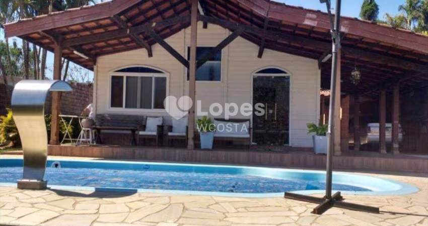 Casa de Condomínio com 3 dorms, Capela, Vinhedo - R$ 850 mil, Cod: 41