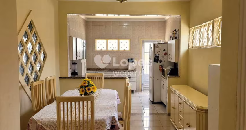 Sobrado com 4 dorms, Jardim Planalto