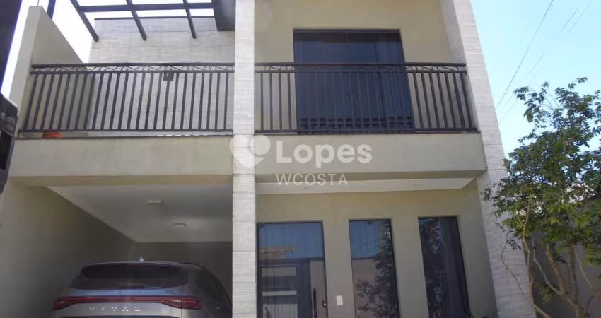Sobrado com 3 dorms, Alto do Mirante