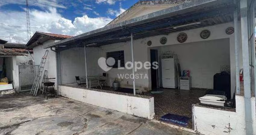 Casa térrea com 2 dorms, Santa Cecília