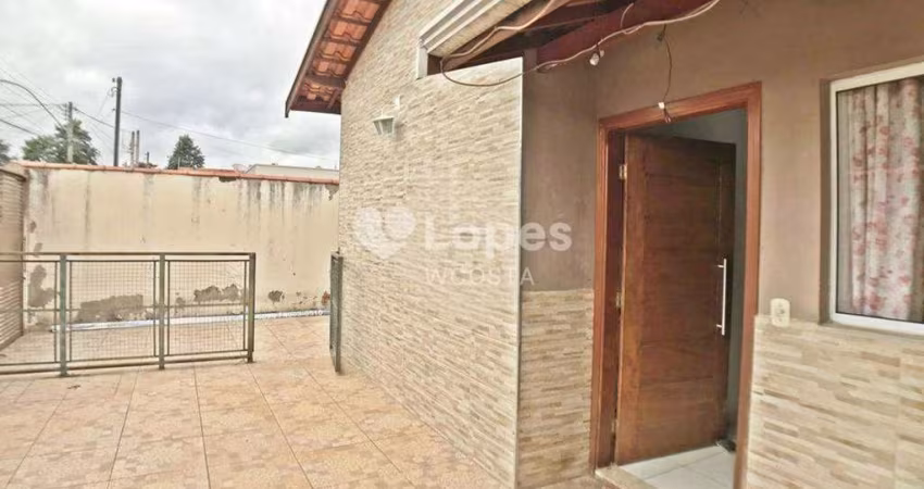 Casa térrea com 3 dorms, João Aranha
