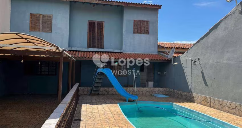Sobrado com 3 dorms, São José