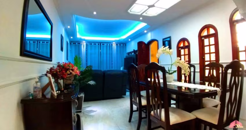 Casa à venda em São Paulo-SP, Vila Formosa: 3 quartos, 1 suíte, 2 salas, 4 banheiros, 2 vagas, 240m². Venha conferir!