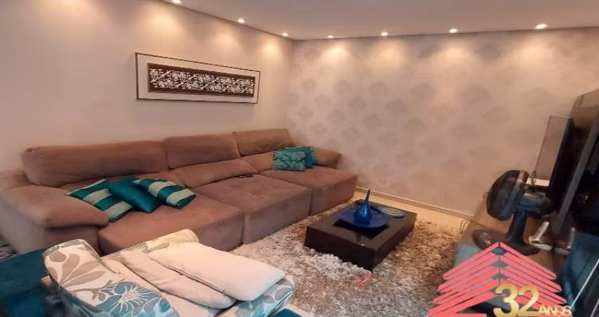 Sobrado à venda na Vila Prudente, próximo ao metrô, 3 suítes, 3 vagas, semi novo, móveis embutidos, Jardim Avelino, aceita permuta
