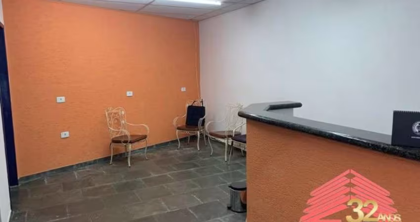 Prédio a venda e aluguel na mooca ideal para clinicas, academia, escritórios, com 520 m2 construído, 8 salas, 4 dormitórios e 01 suíte com 2 vagas.