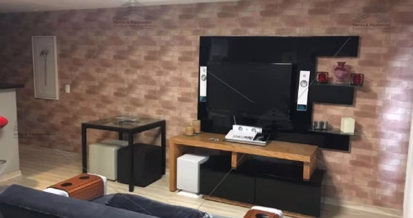 Apartamento Flat  à venda Mooca 52 m2 com sacada , lavabo, 1 vaga. Reformado, mobiliado, ar condicionado. Prédio com recepção, concierge, salão gourme