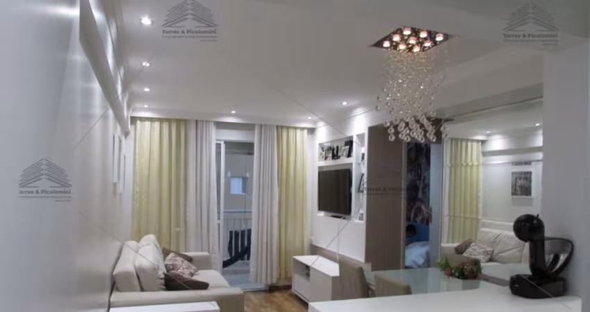 Apartamento Tatuapé com 3 Dormitórios, Suíte, Varanda, 1 Vaga. Lazer. Móveis planejados. Próximo ao Metrô