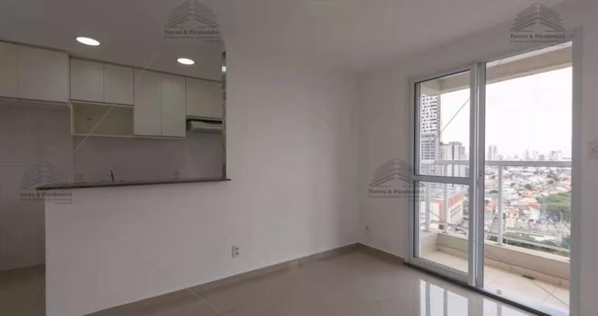 Apartamento Tatuapé Novo com 1 Dormitório, Sala Ampla com Sacada, Cozinha planejada, andar alto, 1 Vaga, Lazer com Piscina, Academia, Salão Gourmet