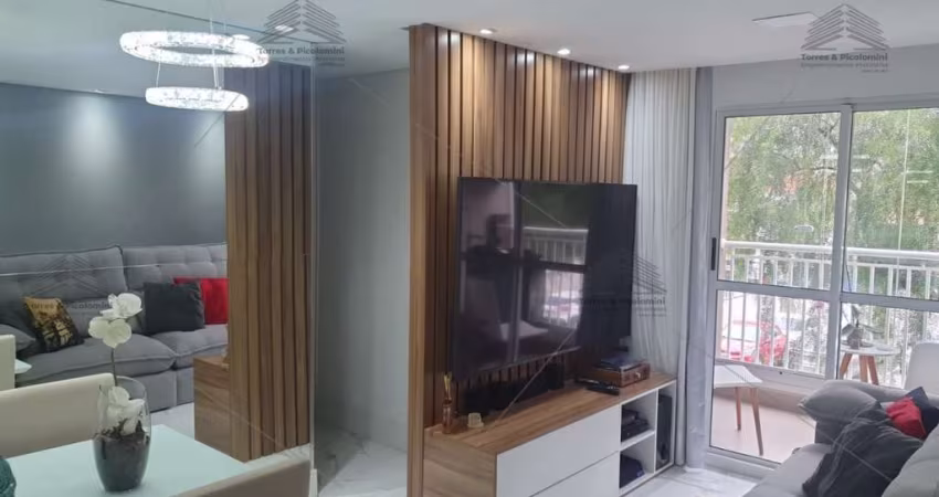 Apartamento de 62 m² a venda na Vila Ema, com 3 dormitórios sendo 1 suíte, 2 banheiros, lavanderia, varanda, mobiliado, ar condicionado, 1 vaga