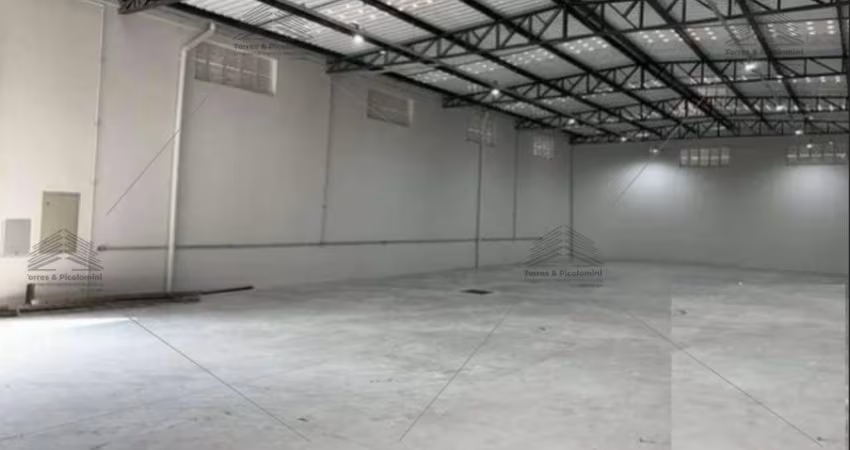 Galpão na Mooca em Excelente localização, Avenida Arno, 400 m2, pé direiro 7,00 metros de esquina.