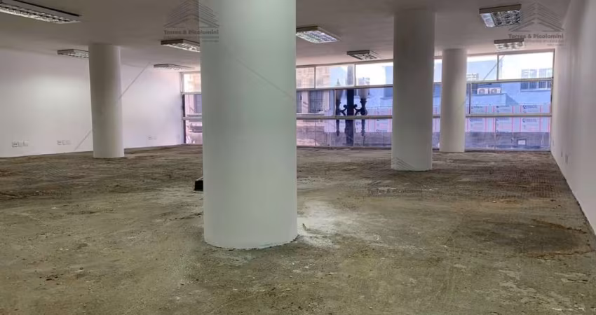 Sobreloja de 170 mts2  para Locação no Centro de São Paulo-SP ao lado da Prefeitura de São Paulo:  170m² de Área útil.