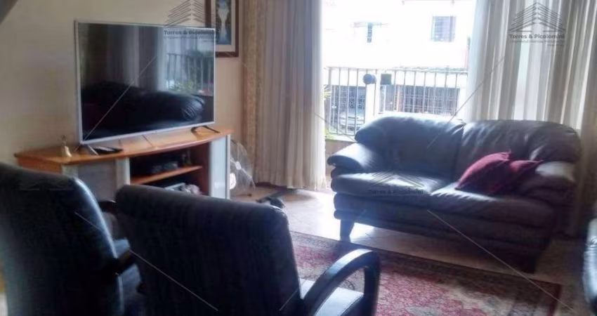 Sobrado a venda de 270 m² no Ipiranga, 4 dormitórios, 2 suítes, 4 banheiros, Copa, Cozinha, Área de Serviço, Lavanderia, quintal, 2 vagas de garagem