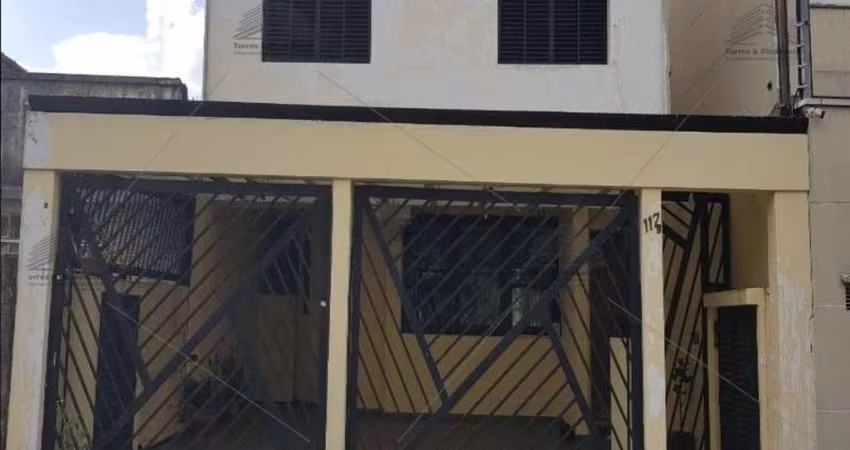 Sobrado a venda de 364m², Vila Monumento, 4 dormitórios, 2 suítes, 6 banheiros, lavanderia, área de serviço, moveis planejados, 2 vagas, churrasqueira