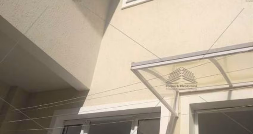 Sobrado na Vila Mazzei de 98m² com 3 suítes (um com sacada), sala 2 ambientes, cozinha planejada, 4 banheiros, churrasqueira e 2 vagas de garagem.