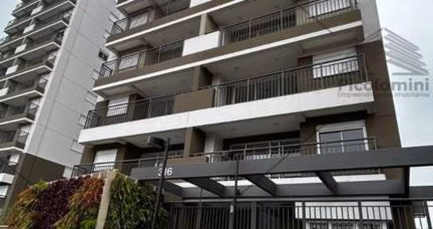 Apartamento para locação bem localizado, a 150m da Av. João Xlll, 40m2,  andar alto, vaga de garagem, Varanda, 2 dormitórios, condomínio completo.