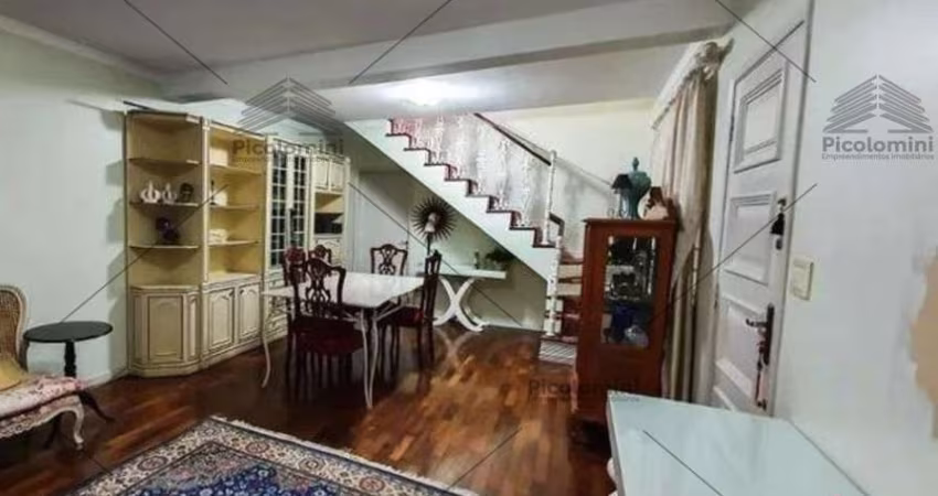 Sobrado a venda de 170 m² no Ipiranga, 3 dormitórios, 1 suíte, 2 banheiros, lavanderia, cozinha, sala de estar, quintal, 2 vagas de garagem