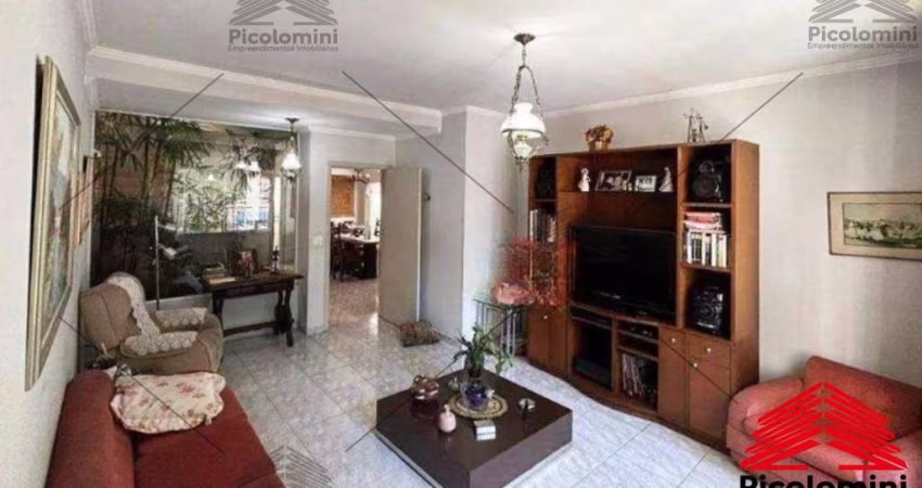 Sobrado a venda de 268 m² no Tatuapé, 3 dormitórios, 1 suíte, 3 banheiros, lavanderia, área verde de jardim, churrasqueira, 3 vagas de garagem