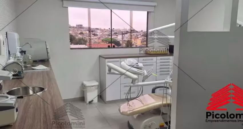 A venda,  consultórios , clínica dentária   com estrutura já montada, entrada e instalações independente. 308m² de área construida.  9 salas, 4 vagas