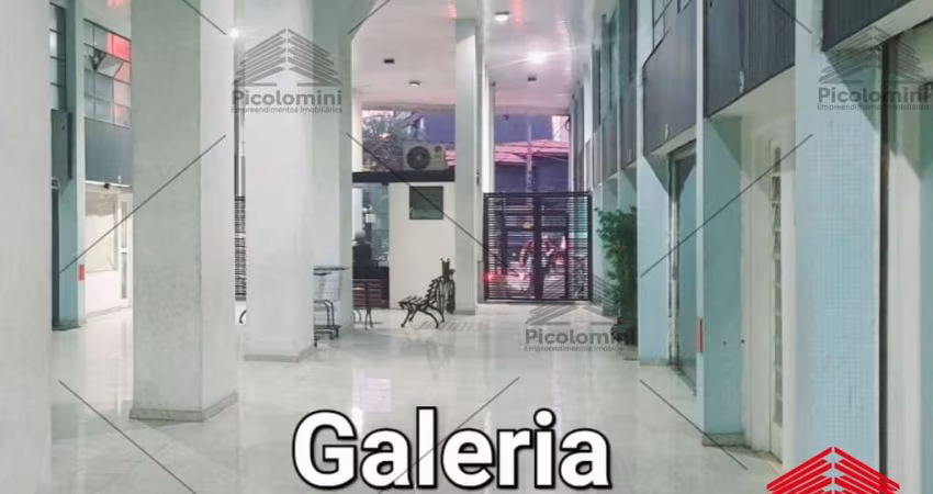 Sala em Moema, dentro da Galeria, com 01 salas, 02 banheiros, com portaria 24 horas