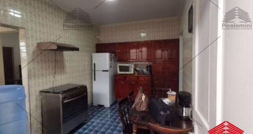 Apartamento a venda de 94 m² na Vila Carrão, 2 dormitórios, 1 banheiro, lavanderia, área de serviço, cozinha, sala, garagem coberta, quintal, dispensa