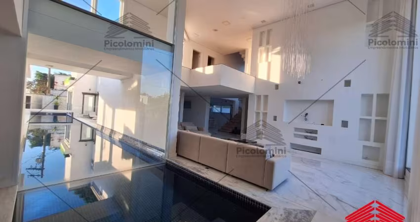 Sobrado de alto padrão em condomínio com lazer completo em Mogi das Cruzes, adega, bar, piscina privativa, sauna, Spa, sala de cinema, balada