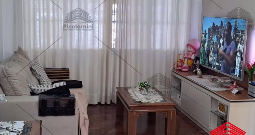 Sobrado a venda de 179 m², 2 dormitórios, 1 suíte, 2 banheiros, lavanderia, área de serviço, moveis planejados, 2 vagas de garagem, quintal