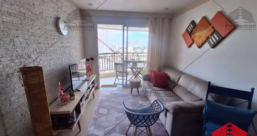 Apartamento à venda na Mooca com 3 quartos, 1 suíte, 2 salas, 2 banheiros, 2 vagas e 74m² - São Paulo-SP.
