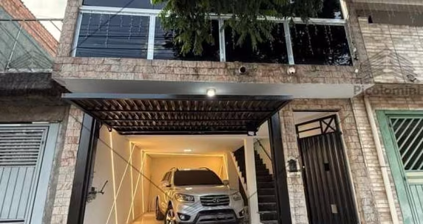 Sobrado recém reformado em Guarulhos à venda, 125m² com 3 dormitórios, sendo 1 suíte, sala 2 ambientes, cozinha, 2 banheiros, lavanderia e 2 vagas.