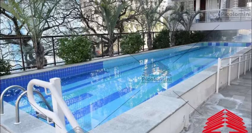 Apartamento studio mobiliado à venda no centro, 1 quarto, sala com varanda, 1 banheiro, 1 vaga de garagem, lavanderia, piscina, academia e mais