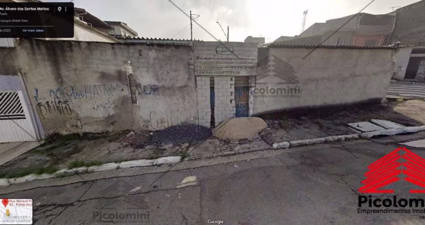 Terreno Comercial à venda em São Paulo-SP,  1.100 m² na esquina privilegiada entre Av. Álvaro dos Santos e R. Manoel Pascoal.  Estuda proposta.