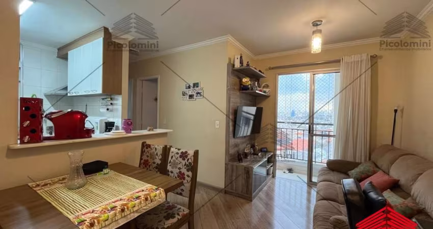 Apartamento à venda na Vila Santa Clara / Vila Prudente,  50 m2, 2 quartos com armários planejados, sacada, 1 banheiro, 1 vaga de garagem