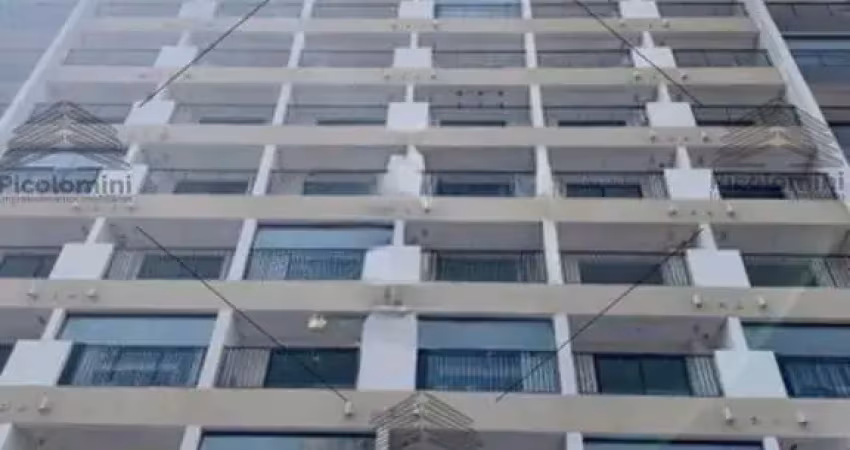 Apartamento à venda no Centro Em frente o metrô Luz, 30 metros, 1 quarto,  sala com cozinha e sacada, 1 banheiro, 1 vaga, piscina, salão festas e mais