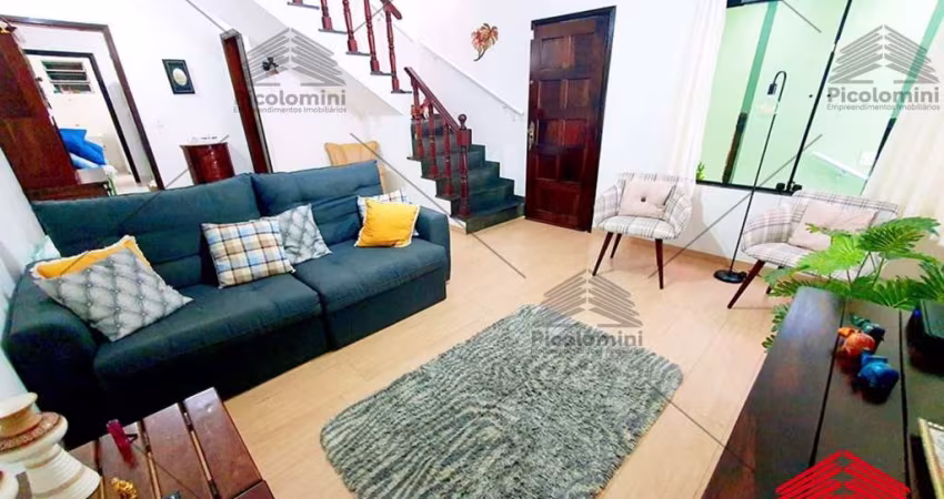 Sobrado à Venda Vila Formosa com 3 quartos, 3 suítes, escritório, cozinha planejada, quintal com churrasqueira, 5 banheiros, 2 vagas e 134m²!