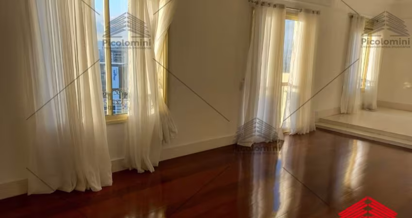 Apartamento para alugar no Tatuapé, 3 quartos, varanda, cozinha ampla, armários planejados, 3 vagas de garagem.
